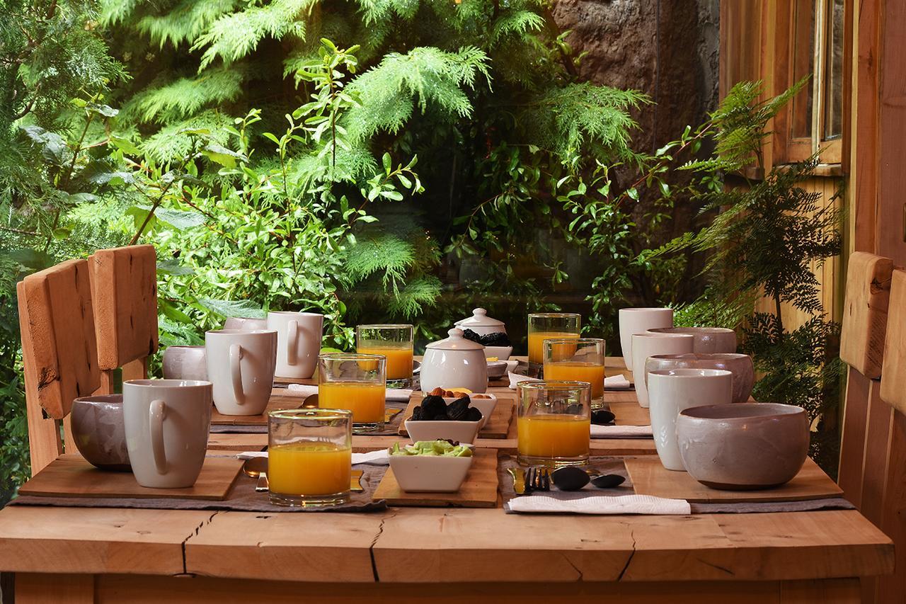 Raices Bed And Breakfast Coyhaique Exterior photo