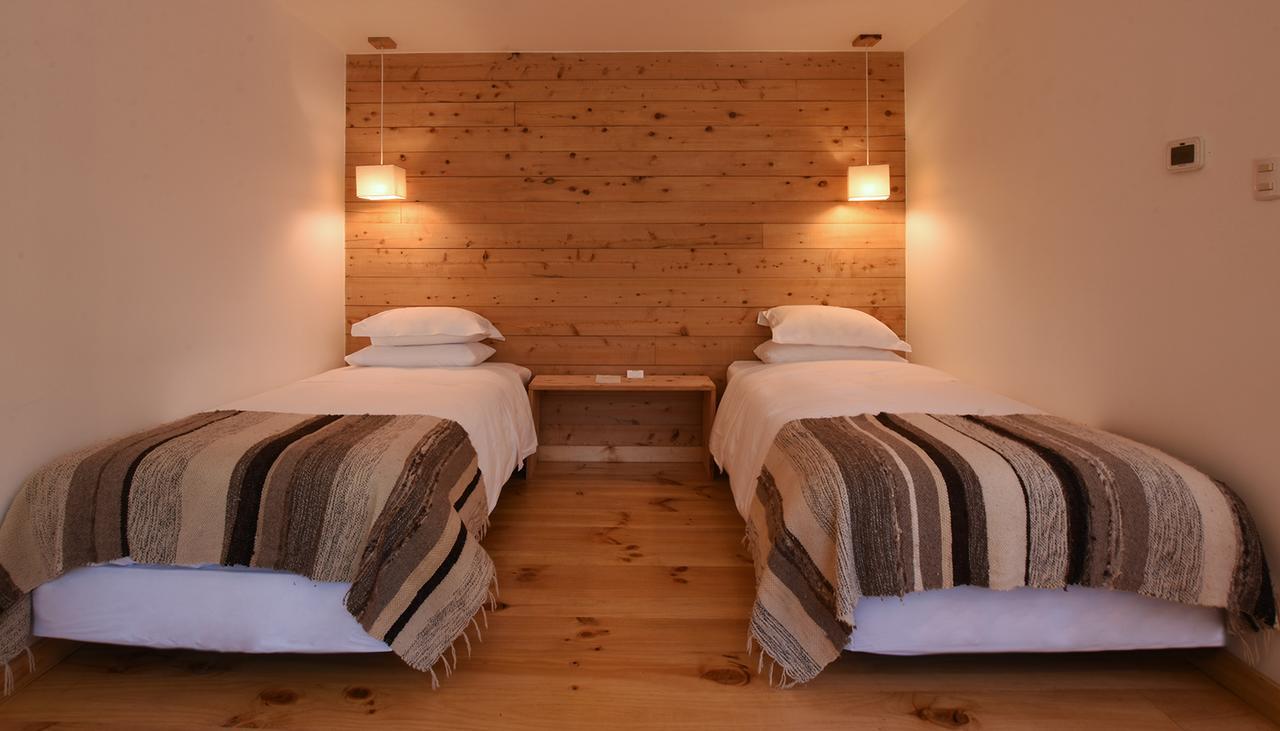 Raices Bed And Breakfast Coyhaique Exterior photo