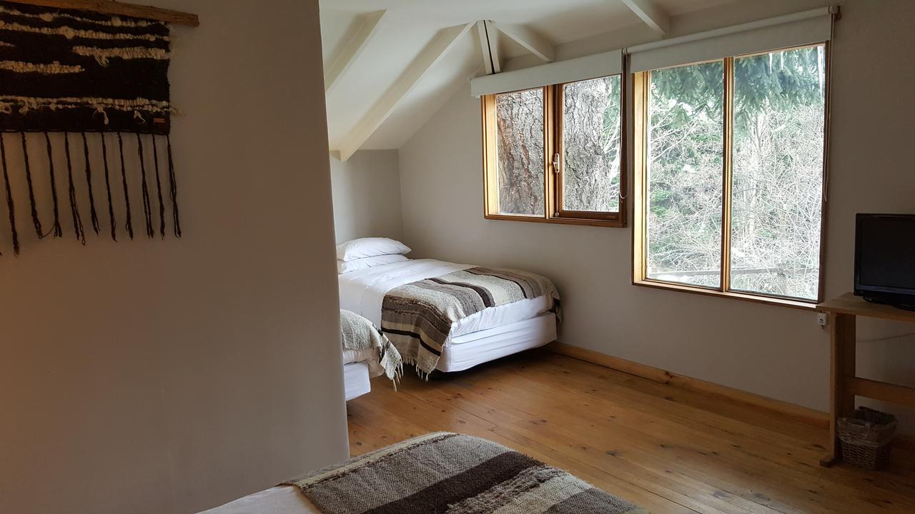 Raices Bed And Breakfast Coyhaique Exterior photo